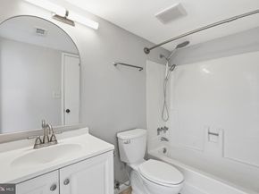 11566 Rolling Green Court 12/200A, Reston VA 20191