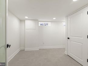 174 Lauriston Street, Philadelphia PA 19128