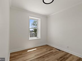 174 Lauriston Street, Philadelphia PA 19128