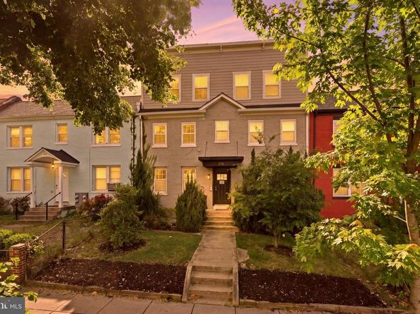 218 20TH Street NE 3, Washington DC 20002