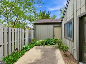 3146 Babashaw Court, Fairfax VA 22031