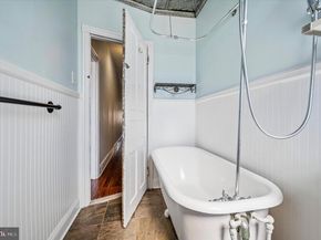 383 Conarroe Street, Philadelphia PA 19128