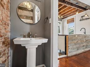 383 Conarroe Street, Philadelphia PA 19128