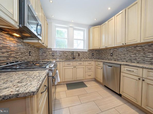 1121 Montgomery Avenue, Penn Valley PA 19072