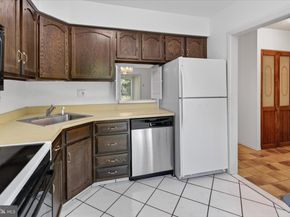 15 Twin Brooks Drive, Willow Grove PA 19090