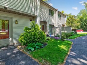15 Twin Brooks Drive, Willow Grove PA 19090