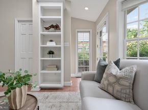 922 S Saint Asaph Street, Alexandria VA 22314