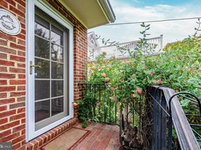 922 S Saint Asaph Street, Alexandria VA 22314
