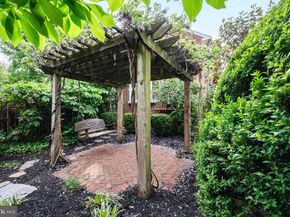 922 S Saint Asaph Street, Alexandria VA 22314
