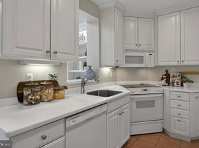 922 S Saint Asaph Street, Alexandria VA 22314