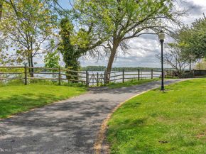 46202 Delaire Landing Road 202, Philadelphia PA 19114
