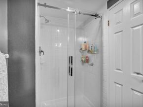 46202 Delaire Landing Road 202, Philadelphia PA 19114