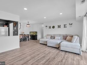 46202 Delaire Landing Road 202, Philadelphia PA 19114