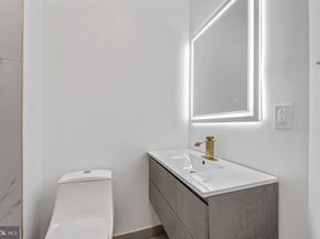 5540 W Oxford Street, Philadelphia PA 19131