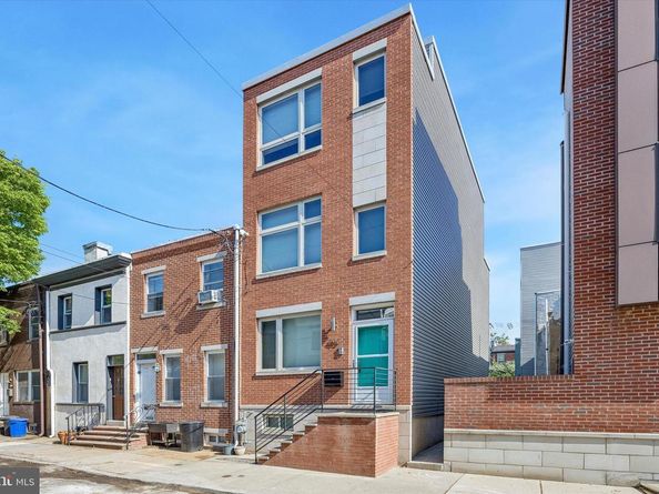 405 Greenwich Street, Philadelphia PA 19147
