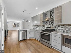 405 Greenwich Street, Philadelphia PA 19147
