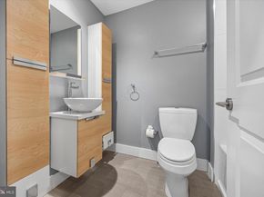 405 Greenwich Street, Philadelphia PA 19147