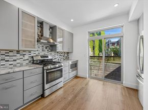 405 Greenwich Street, Philadelphia PA 19147