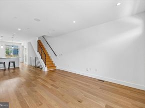 405 Greenwich Street, Philadelphia PA 19147