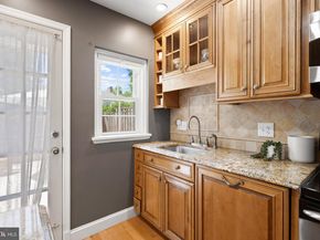 3616 S Wakefield Street, Arlington VA 22206