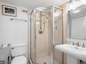3616 S Wakefield Street, Arlington VA 22206