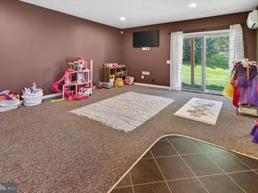 7 Cherry Court, Lafayette Hill PA 19444