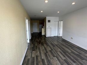 1100 Vine Street 404, Philadelphia PA 19107