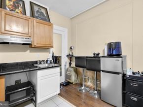 1324 Locust Street 420, Philadelphia PA 19107