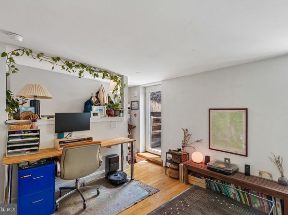 2020 Christian Street E, Philadelphia PA 19146