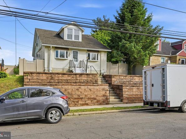 218 N Sylvania Avenue, Jenkintown PA 19046