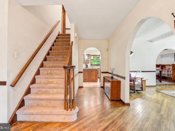 24 Berkley Drive, Yardley PA 19067