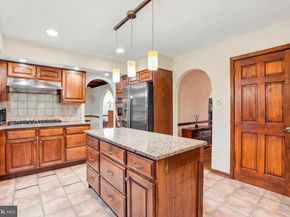 24 Berkley Drive, Yardley PA 19067