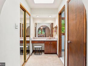 24 Berkley Drive, Yardley PA 19067