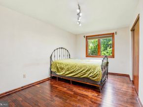 24 Berkley Drive, Yardley PA 19067