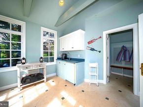 1122 Brynlawn Road, Villanova PA 19085