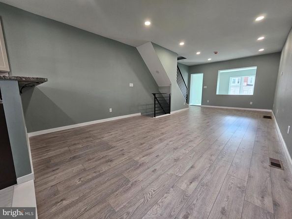 1963 W Spencer Avenue, Philadelphia PA 19141