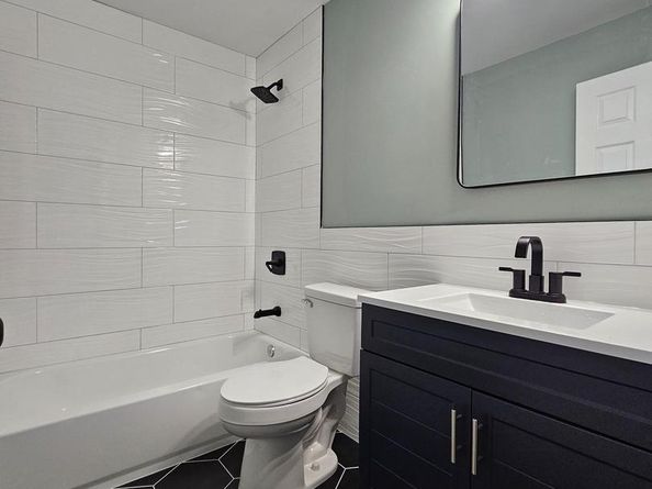 1963 W Spencer Avenue, Philadelphia PA 19141