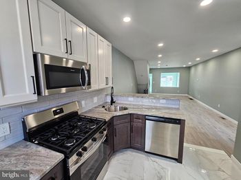 1963 W Spencer Avenue