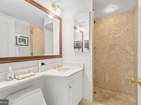 1111 23rd Street NW 4G, Washington DC 20037