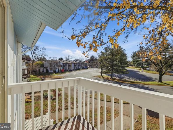 26 Carousel Court, Sterling VA 20164