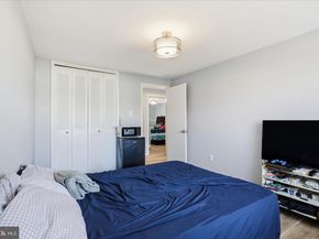 26 Carousel Court, Sterling VA 20164