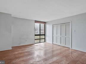 800 25TH Street NW 502, Washington DC 20037