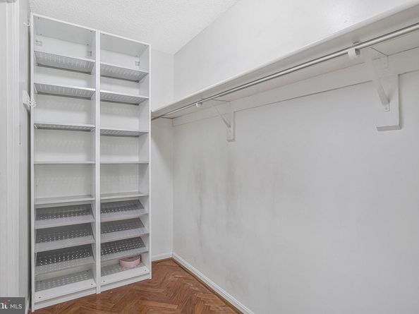 800 25TH Street NW 502, Washington DC 20037