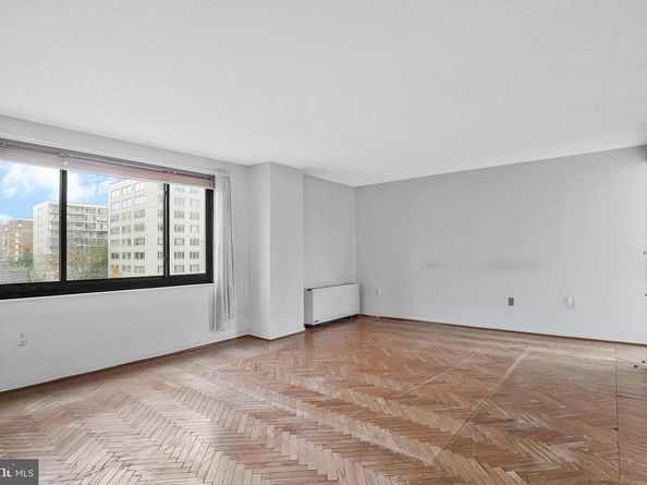 800 25TH Street NW 502, Washington DC 20037