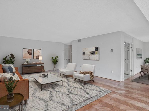 800 25TH Street NW 502, Washington DC 20037