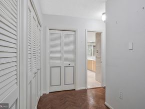 800 25TH Street NW 502, Washington DC 20037