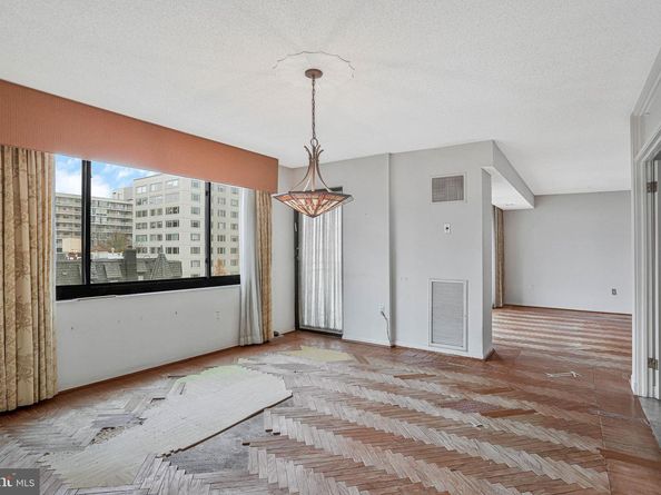 800 25TH Street NW 502, Washington DC 20037