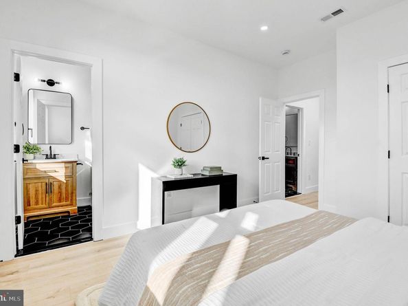 517 Florida Avenue NE, Washington DC 20002