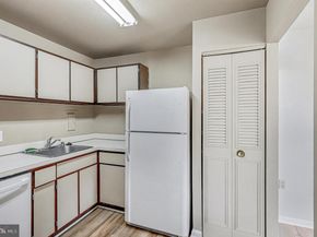 29 Canterbury Square 201, Alexandria VA 22304