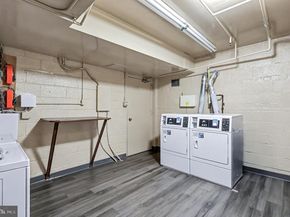 29 Canterbury Square 201, Alexandria VA 22304